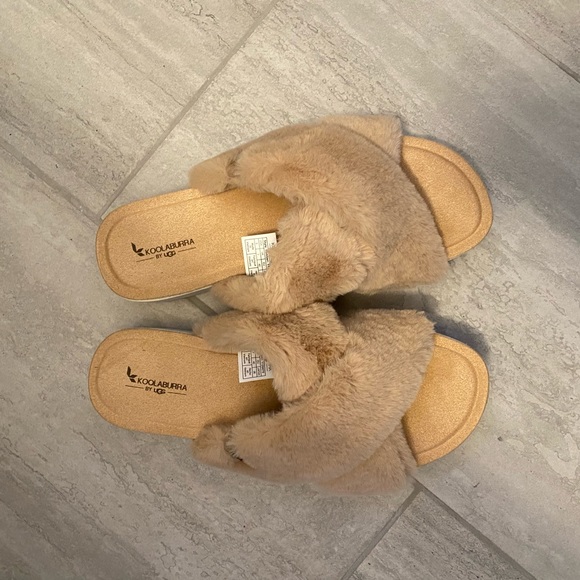 Koolaburra by UGG “Roubie Fuzz” Slippers, Size 9, Color “sand.” - Picture 2 of 4